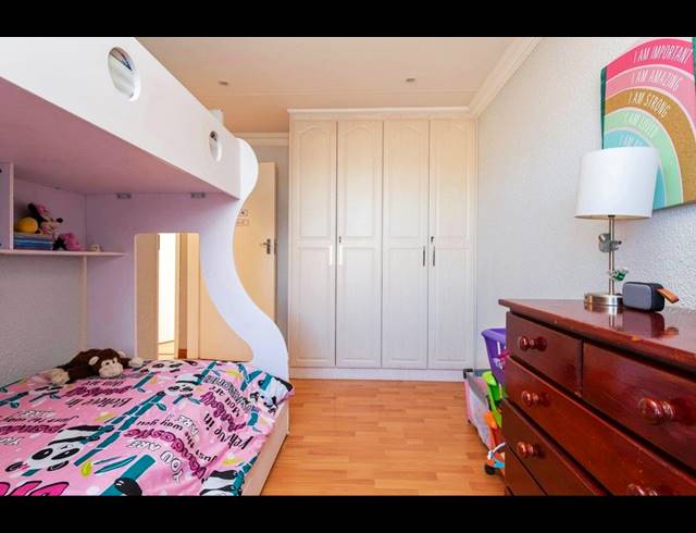 2 BEDROOM TOWNHOUSE FOR SALE IN BASSONIA